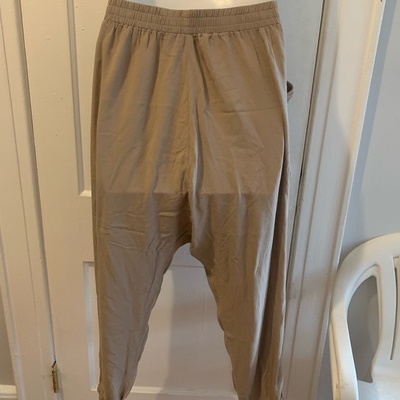 Size 1X Forever 21 Jogger Pants - Picture 4 of 9